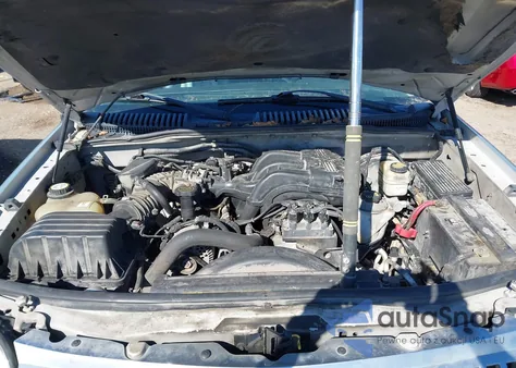 2005 Mercury Mountaineer из США, поврежденный, VIN 4M2ZU86E65UJ20179